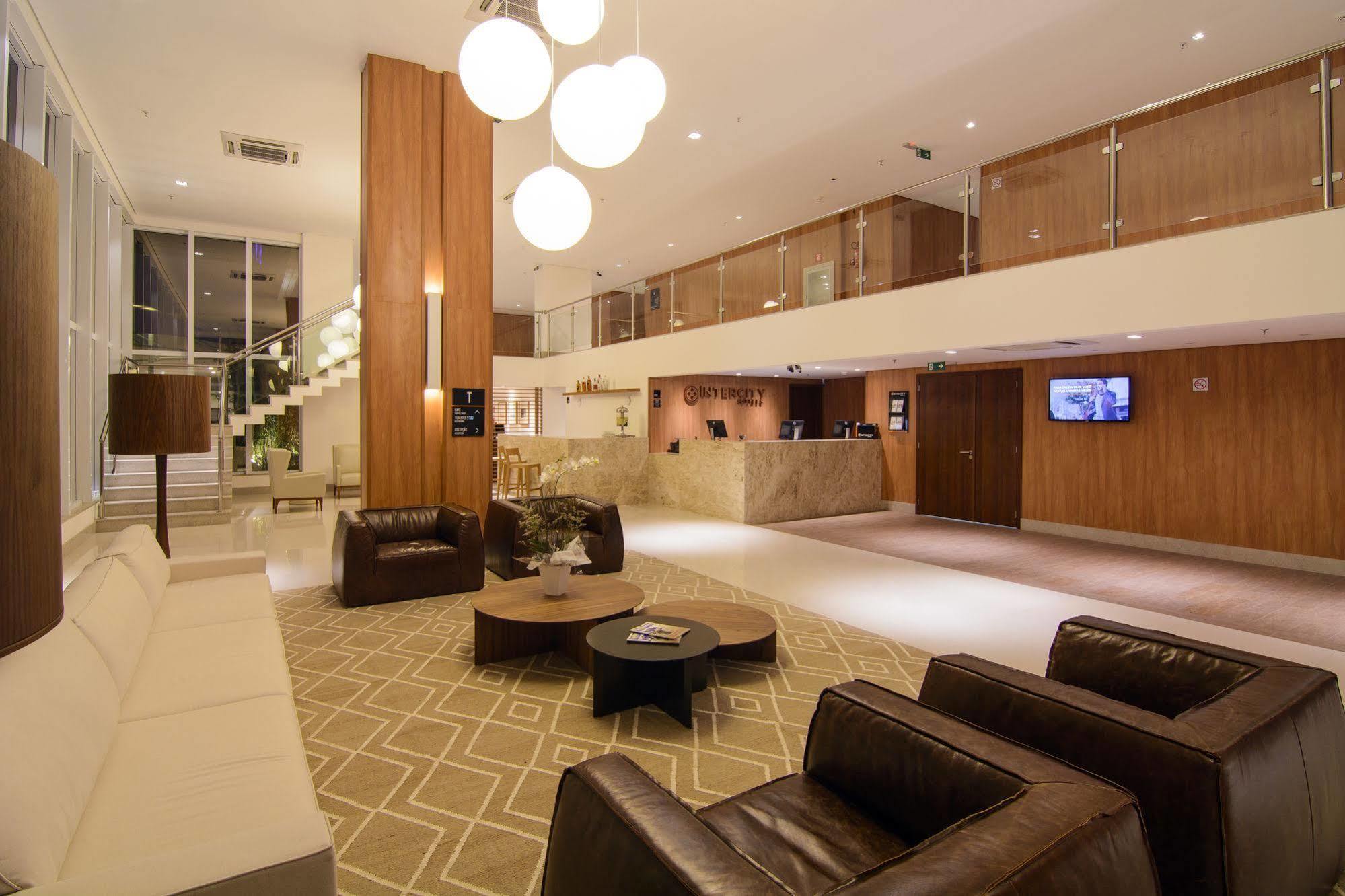 Intercity Salvador Aeroporto Лауру-ди-Фрейтас Экстерьер фото